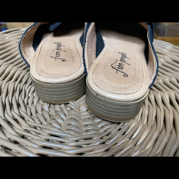 ❌SOLD❌Free People At Ease Loafer Mule Black size - Picture 5 of 8